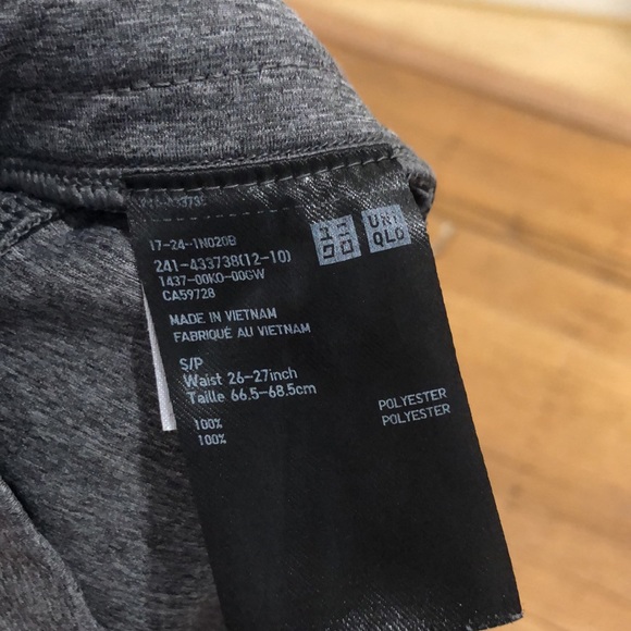 UNIQLO Size S work out shorts - Picture 3 of 3